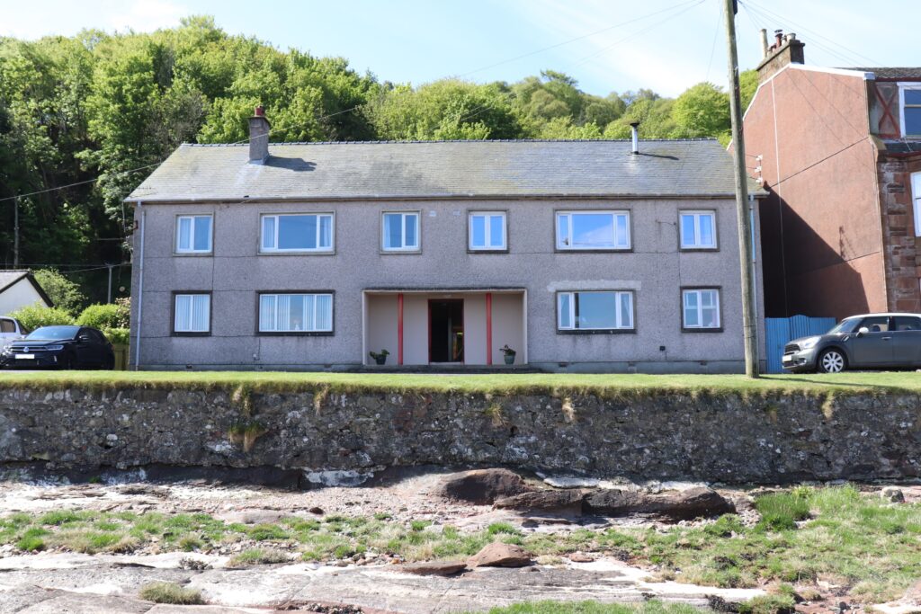 1 Bayview Place, Kilchattan Bay