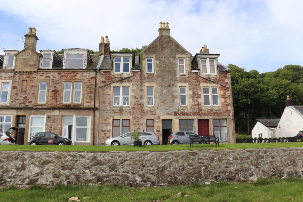 Flat 1/1 Glenarch, Kilchattan Bay